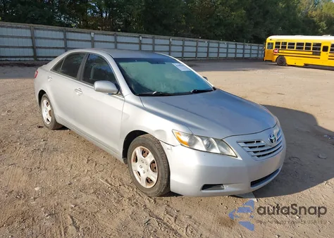 2007 Toyota Camry Le z USA, uszkodzony, nr VIN 4T1BE46K07U696626
